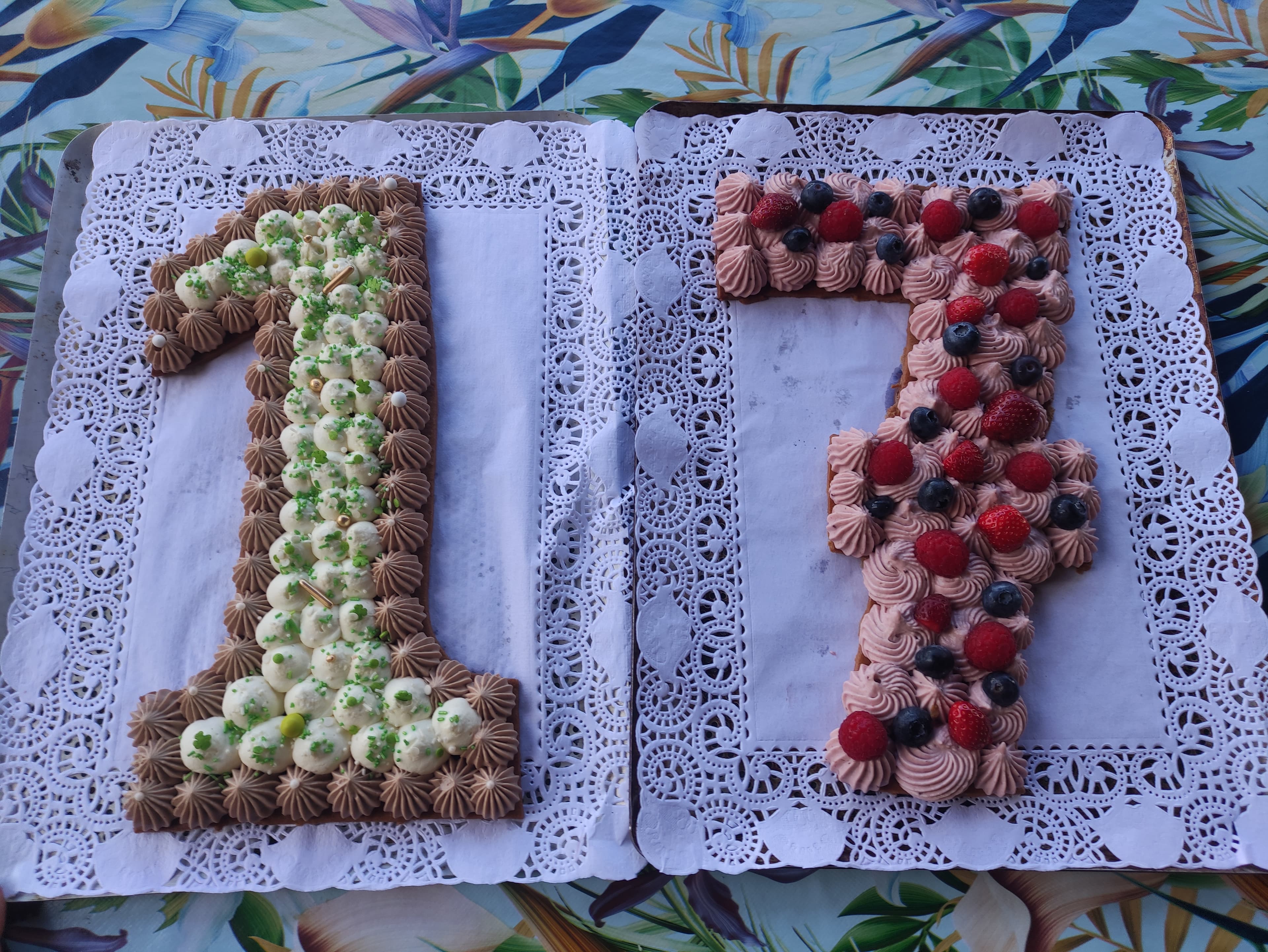 Number cake 17 ans Number cake 17 ans fruits frais et chantilly, anniversaire à Montauban